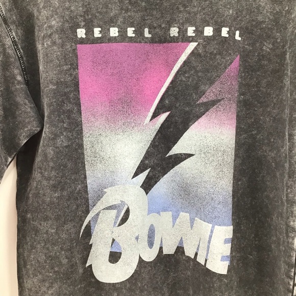 Simply Vera Vera Wang David Bowie Rebel Graphic crewneck Sweatshirt - Picture 5 of 12